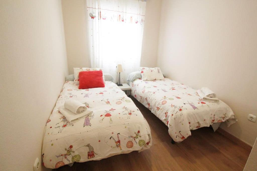 Sevilla Clasica: Amigos Y Familia. Parking Gratis! Екстер'єр фото